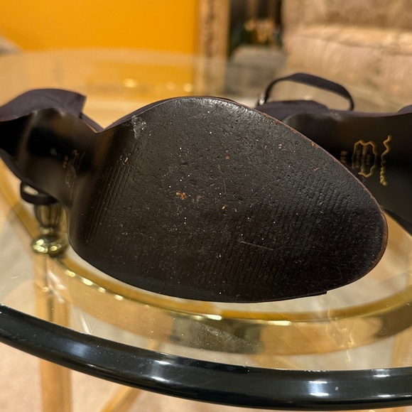 Shoes - Picture 3 of 9